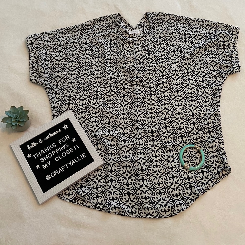 Lush V-Neck Top | Women’s S